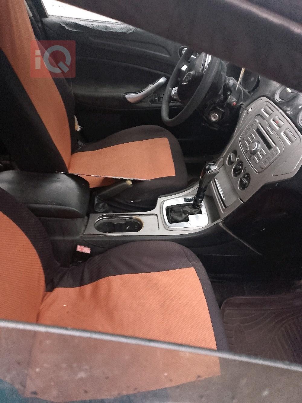 فورد مونديو